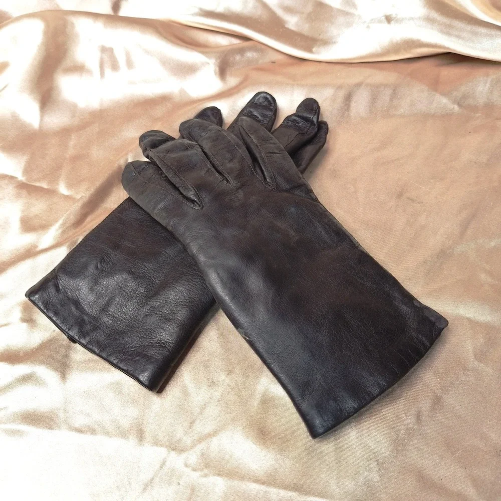Warm Women's Black Leather Gloves with faux fur lining size 6-1/2 Made in Italy‎